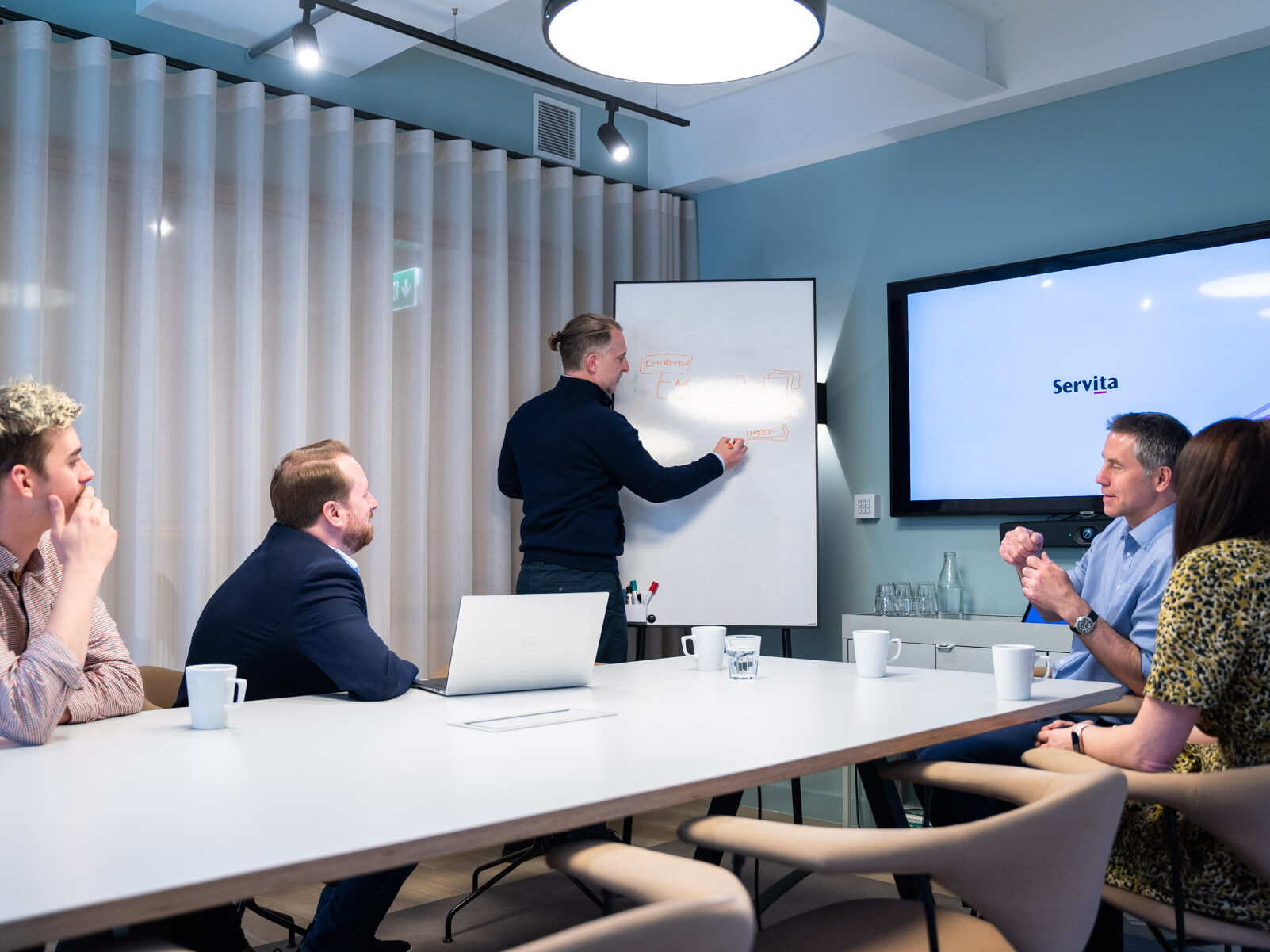 Servita-Customizable-Interface-aspect-ratio-580-435