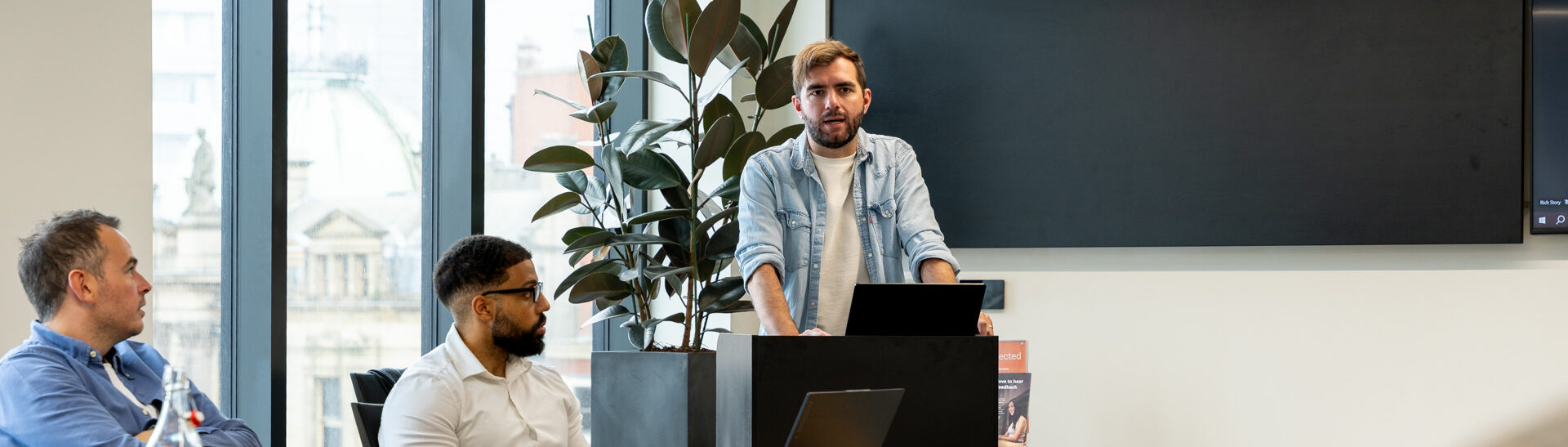 Powering-citizen-facing-apps-Servita-aspect-ratio-1580-450